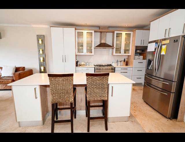 5 BEDROOM HOUSE FOR SALE IN VIERLANDEN